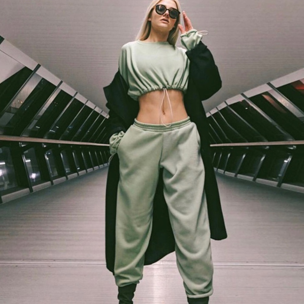A Set Up Set Crop Sweater Joggers Set- Green